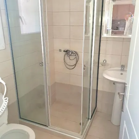 Bella De Lux Apts Апарт-отель Ипсос