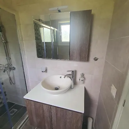 Bella De Lux Apts Ипсос