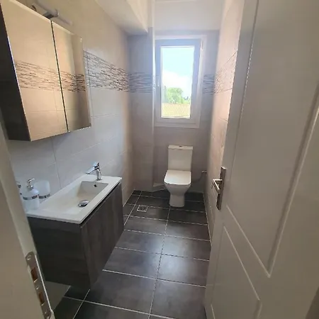 Bella De Lux Apts Ипсос