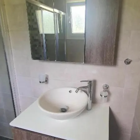 Bella De Lux Apts 4* Ипсос